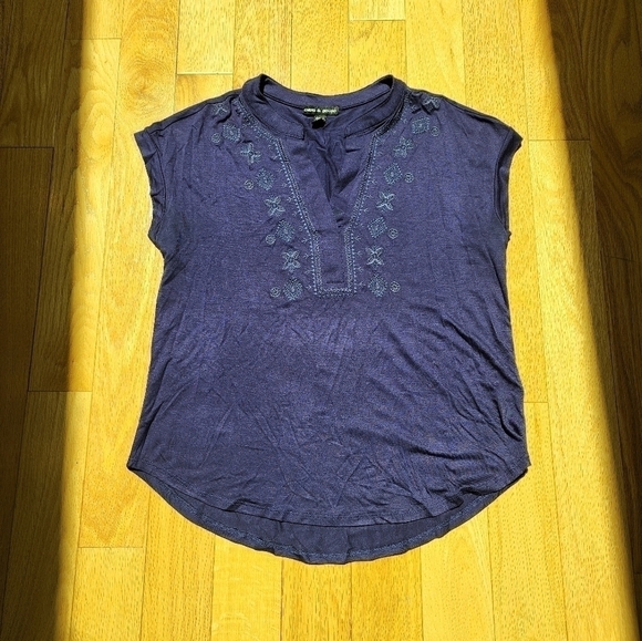 Cable & Gauge Women’s Small Blue Embroidered Short Sleeved Casual Top - Picture 4 of 8